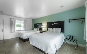 Everglades City Motel - Everglades Adventures Inn